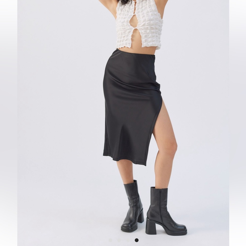 UO Satin Midi Skirt SIZE: SMALL